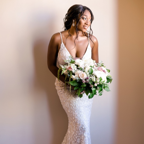 **BERTA** Size 4 Wedding Dress - Picture 3 of 8